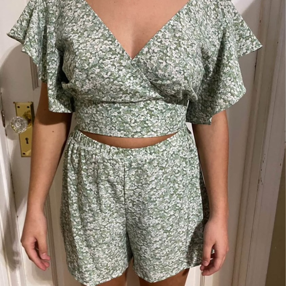 Floral Green Two-Piece Set